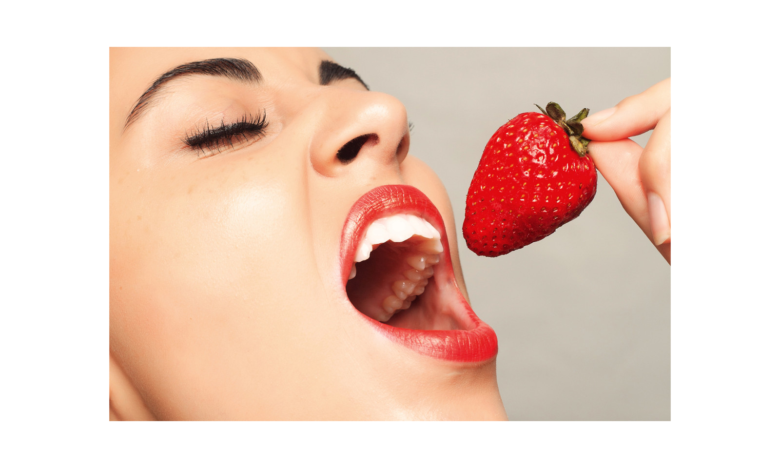 Strawberry Edible Body Oil – LOVE PLAY Nights Vegan Kissable Oils
